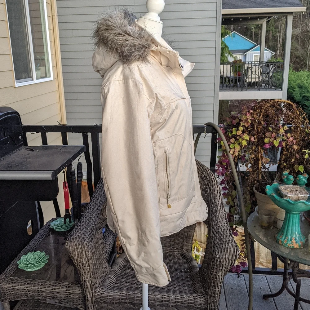 Winter jacket - Picture 3 of 12